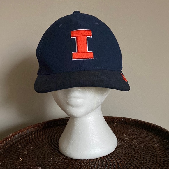 Nike Classics Dri-Fit Baseball Cap Hat Illinois Blue College Baseball University - Picture 1 of 6